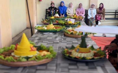 Lomba Tumpeng Meriahkan Milad ke-12 SMK MATIG