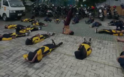 Gerakan Kreatif: Siswa Teknik SMK Muhammadiyah 3 Gresik Mengalami Pembelajaran Tari Kreasi yang Berkesan